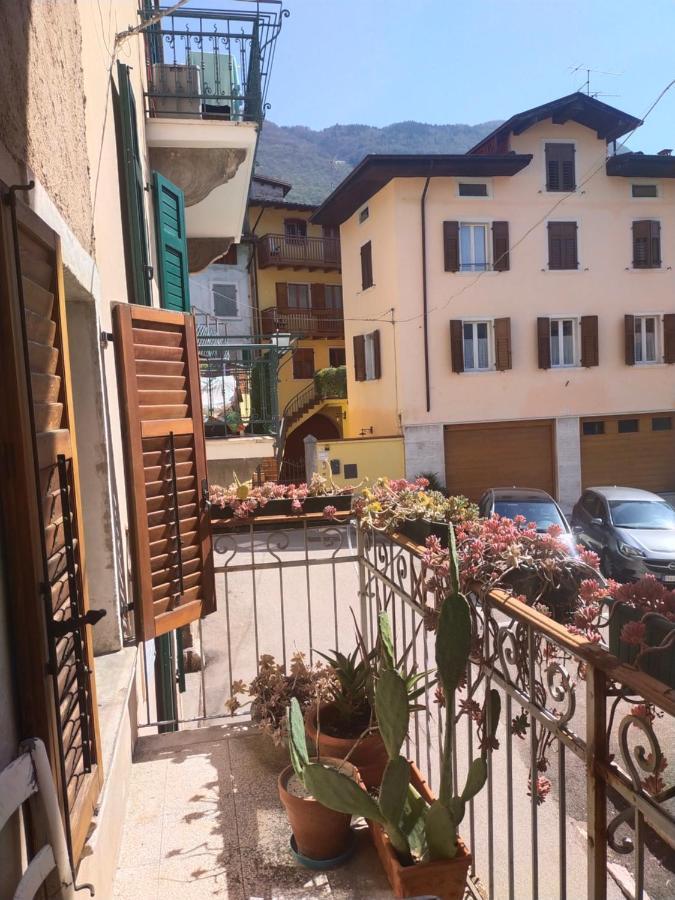 La Tana Dell'Artista Hotel Arco Exterior photo